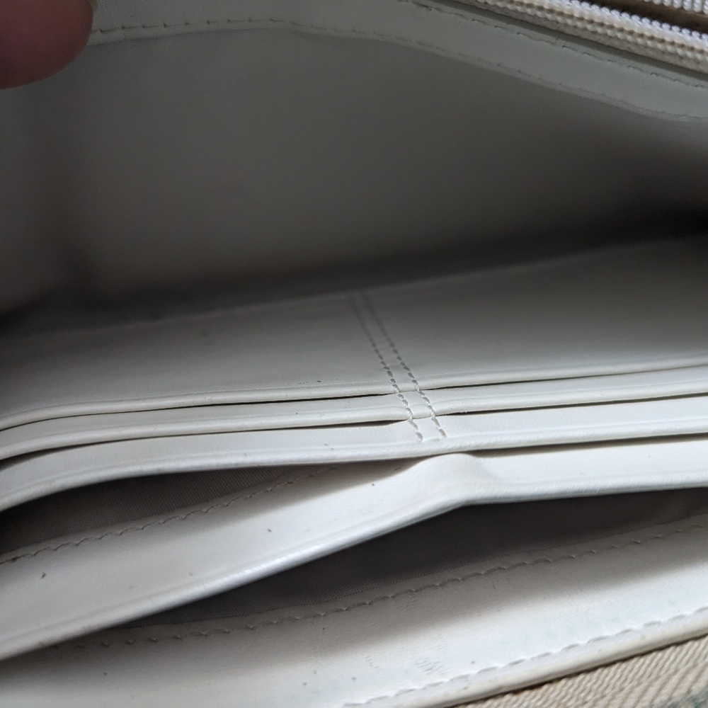 Coach Wallet - Picture 7 of 8